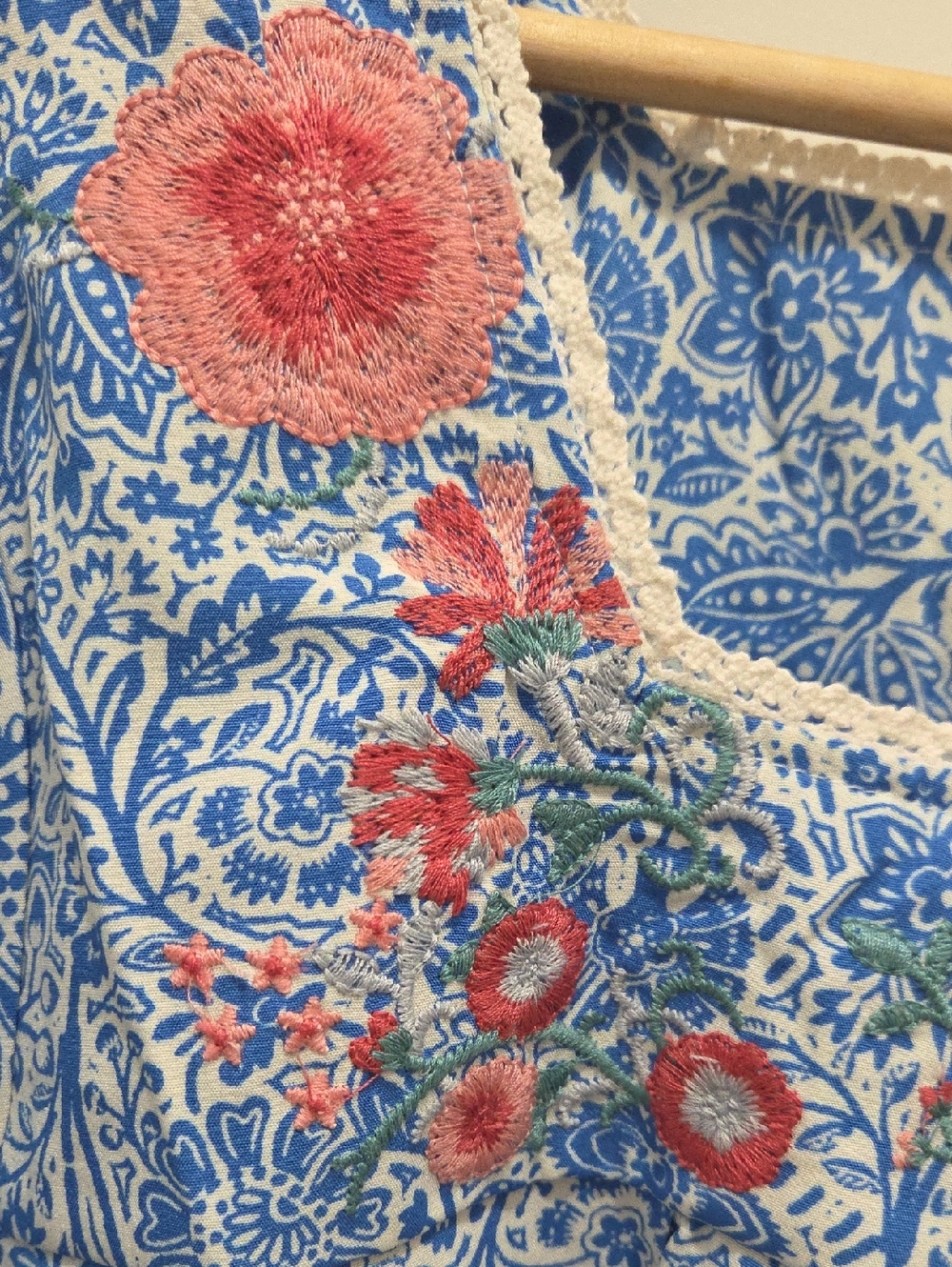 Savanna Jane Blue Floral Embroidered Short Sleeve Blouse - Picture 3 of 3